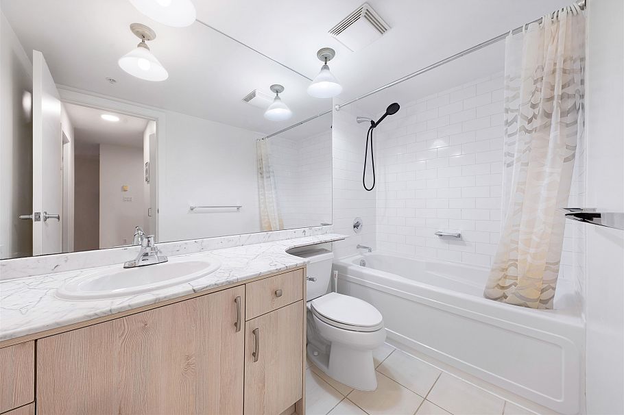 1203 1200 W Georgia Street Vancouver, BC - 15