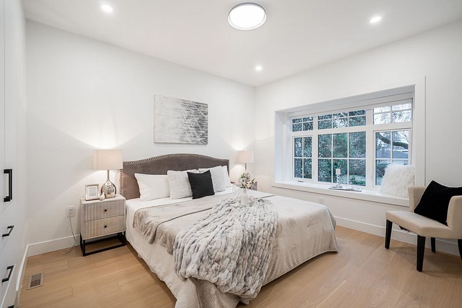 2331 E 49th Avenue Vancouver, BC - 13