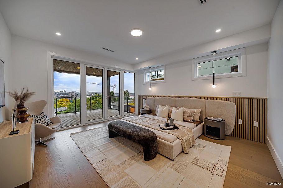 973 Adderley Street North Vancouver, BC - 29