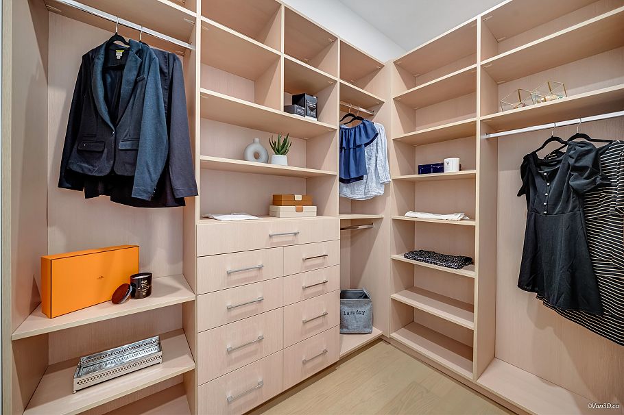 973 Adderley Street North Vancouver, BC - 31