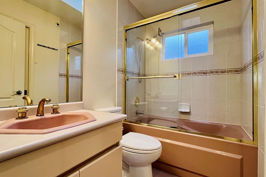 2813 W 21st Avenue Vancouver, BC - 28