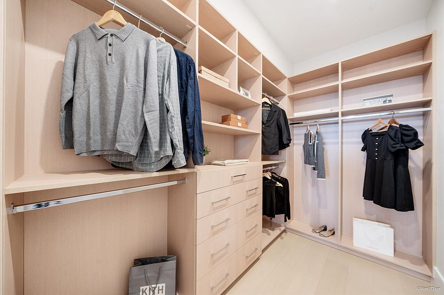 971 Adderley Street North Vancouver, BC - 21