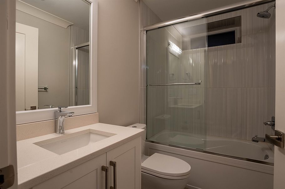 1895 W 60th Avenue West Vancouver, BC - 16