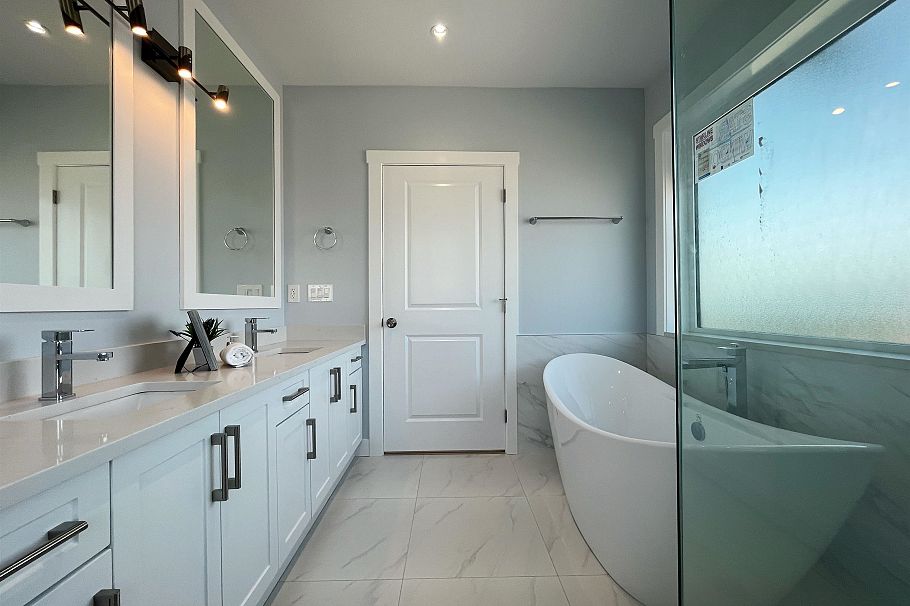 3275 E 20th Avenue Vancouver, BC - 14