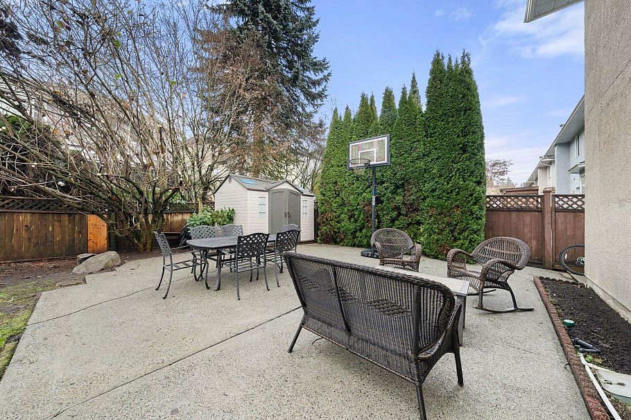 2733 Tempe Glen Drive North Vancouver, BC - 37