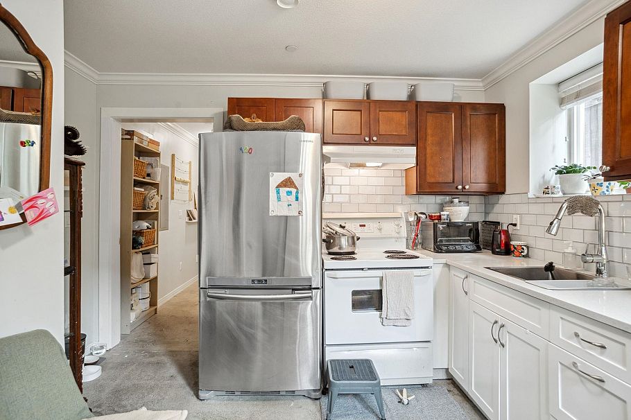 5187 Sherbrooke Street Vancouver, BC - 19