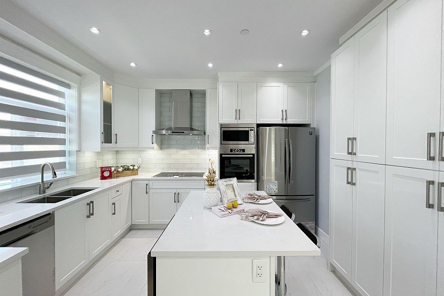 3275 E 20th Avenue Vancouver, BC - 8