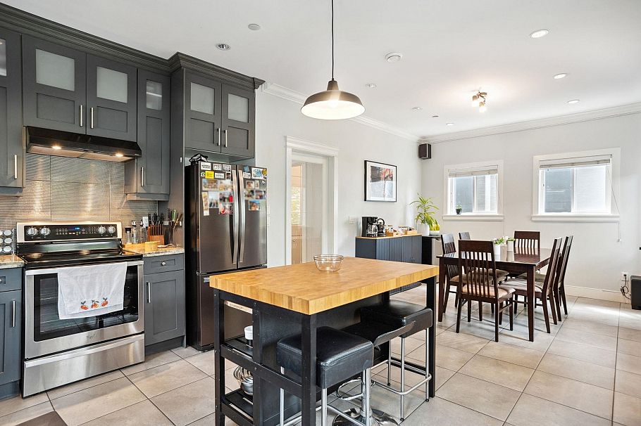 5187 Sherbrooke Street Vancouver, BC - 7