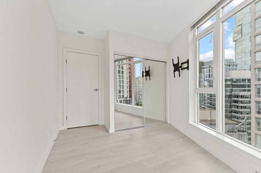 2601 1188 W Pender Street Vancouver, BC - 21