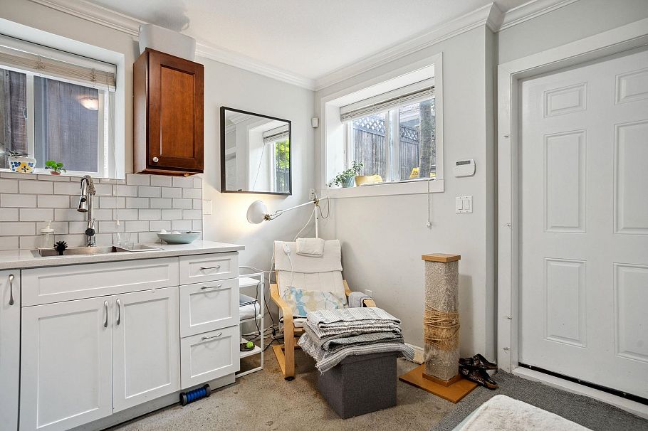 5187 Sherbrooke Street Vancouver, BC - 21