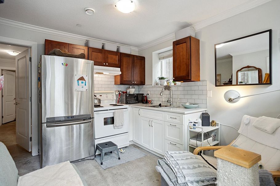 5187 Sherbrooke Street Vancouver, BC - 20