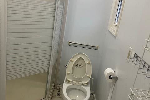 3034 Glen Drive Vancouver, BC - 23