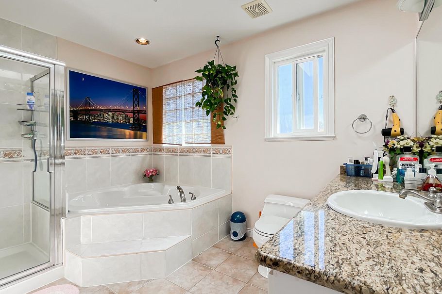 2802 E 45th Avenue Vancouver, BC - 16