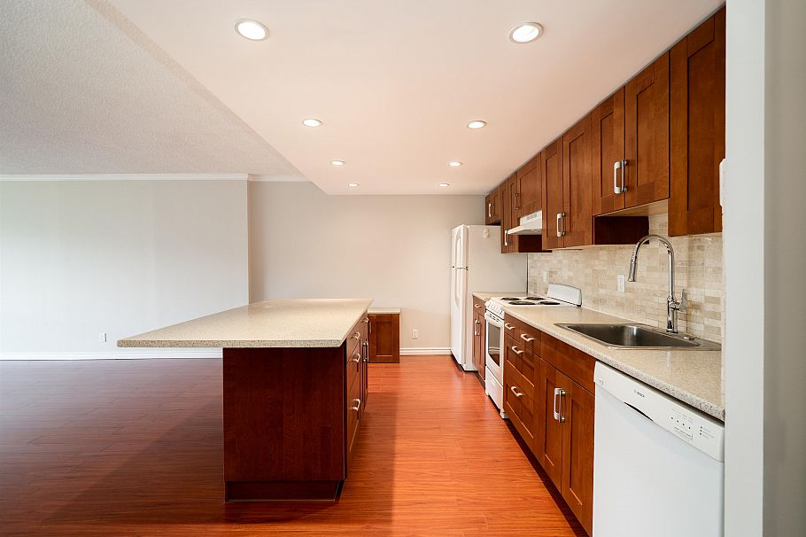 1319 2012 Fullerton Avenue North Vancouver, BC - 24