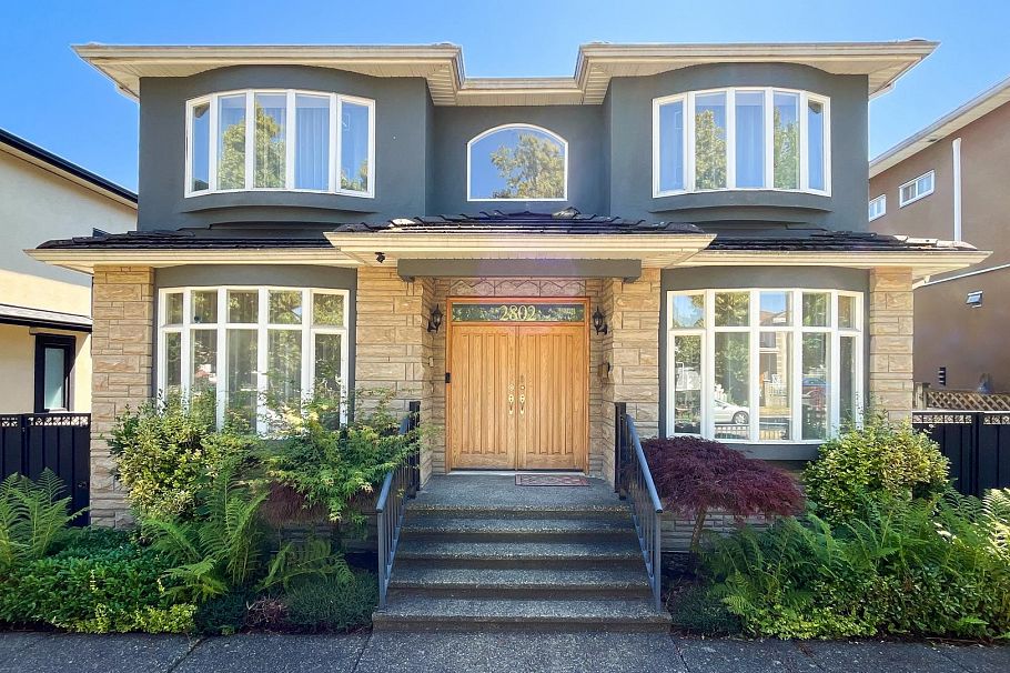 2802 E 45th Avenue Vancouver, BC - 1