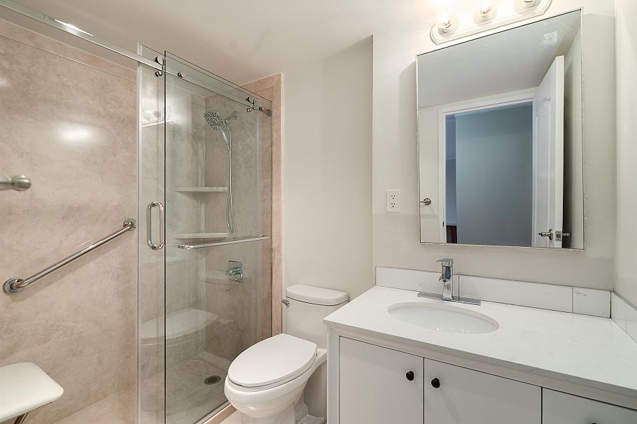 1319 2012 Fullerton Avenue North Vancouver, BC - 11