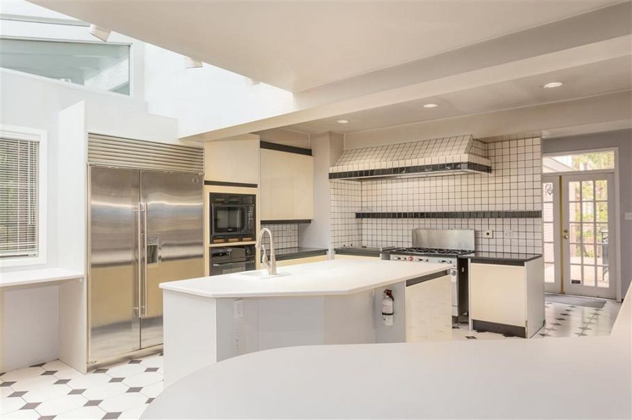 4777 W 2nd Avenue Vancouver, BC - 11