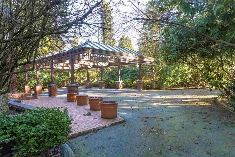 4777 W 2nd Avenue Vancouver, BC - 4