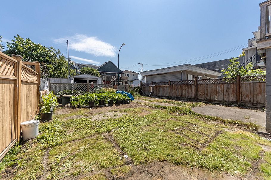 4836 Clarendon Street Vancouver, BC - 7