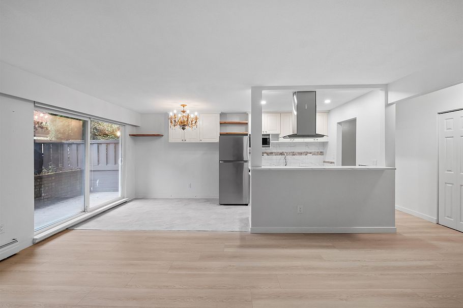 609 555 W 28th Street North Vancouver, BC - 3