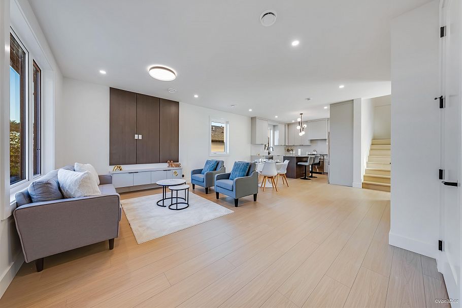 2 4211 Graveley Street Burnaby, BC - 1