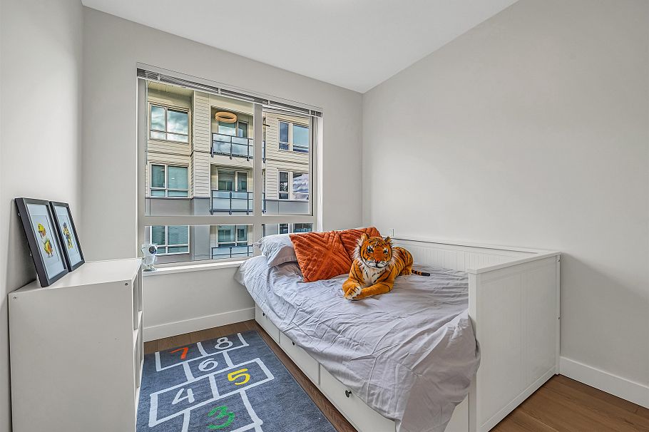 404 2632 Library Lane North Vancouver, BC - 10