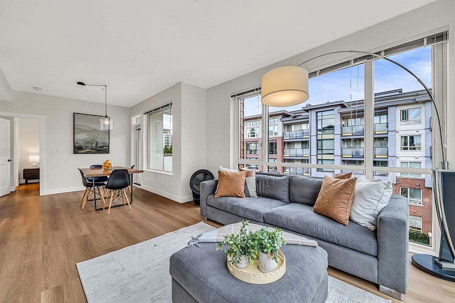 404 2632 Library Lane North Vancouver, BC - 1