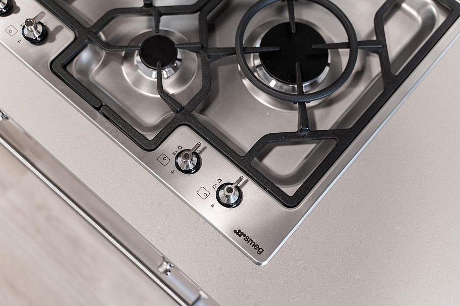 204 2419 Grant Street Vancouver, BC - 6