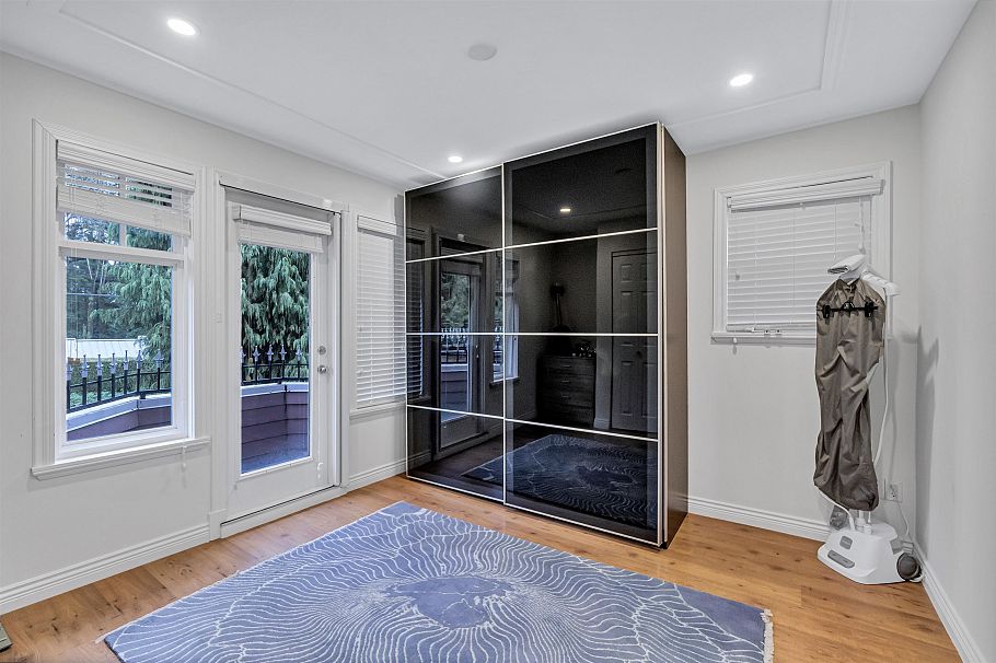 1219 Arborlynn Drive North Vancouver, BC - 27