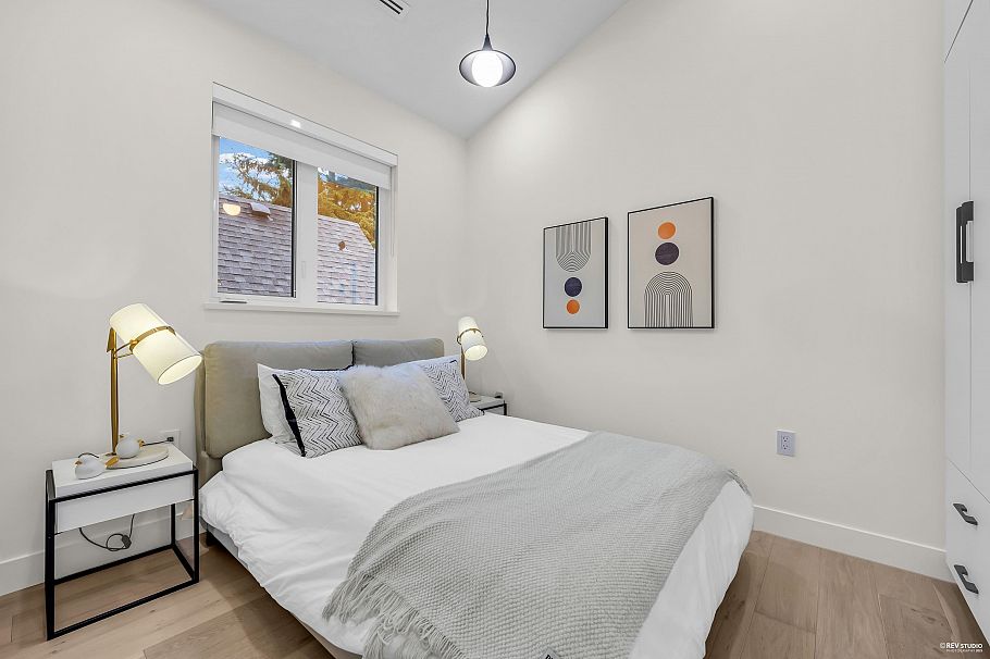 1 65 E King Edward Avenue Vancouver, BC - 14