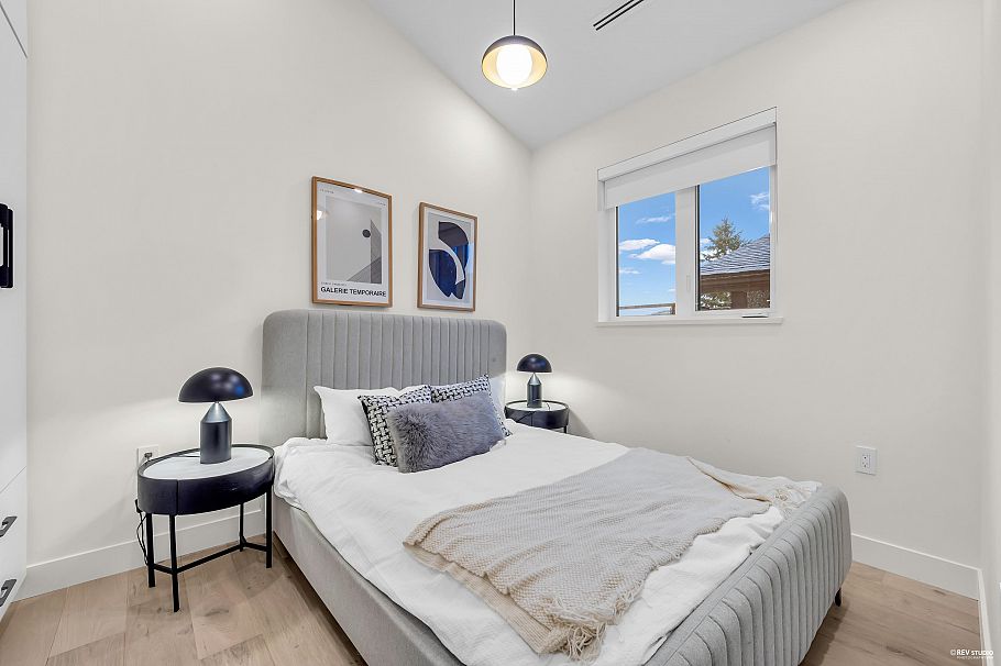 1 65 E King Edward Avenue Vancouver, BC - 17