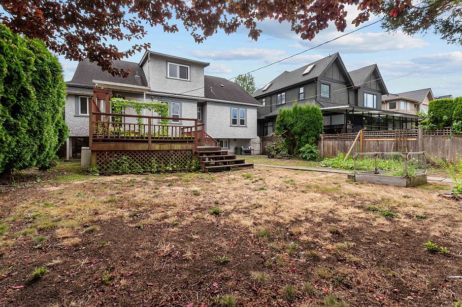 1945 W 45th Avenue Vancouver, BC - 21