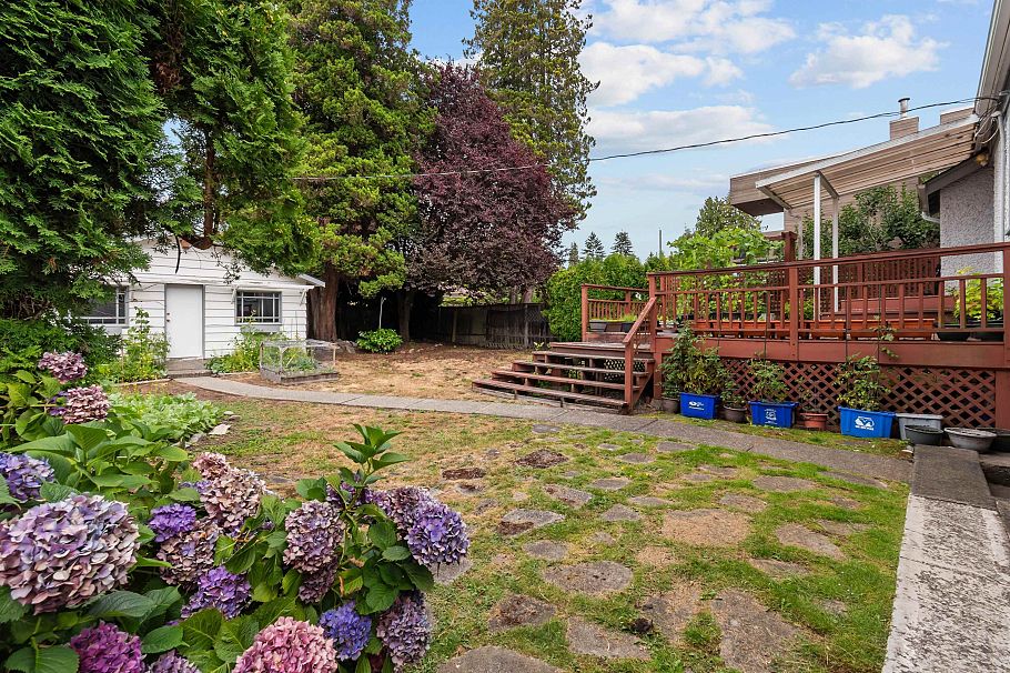 1945 W 45th Avenue Vancouver, BC - 20