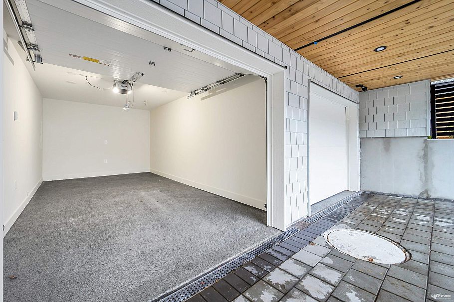 1 65 E King Edward Avenue Vancouver, BC - 28