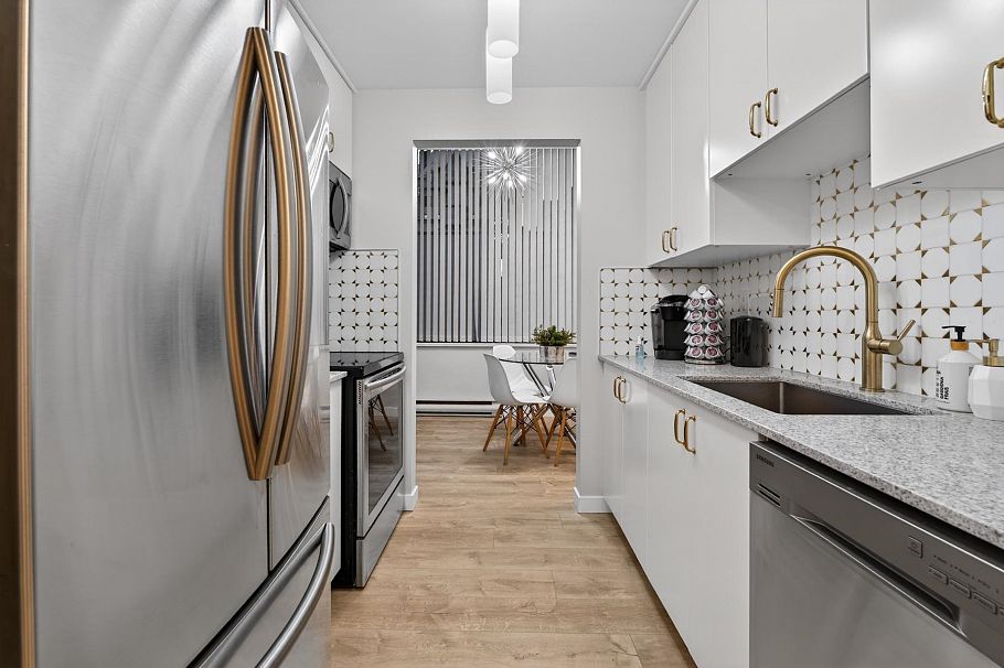 311 1010 Howe Street Vancouver, BC - 26