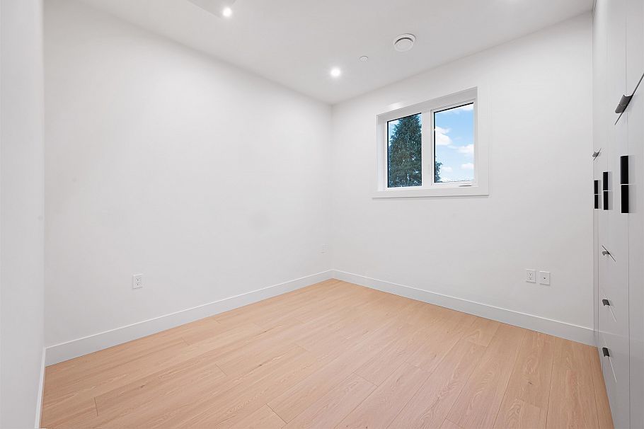 2 5554 Culloden Street Vancouver, BC - 20