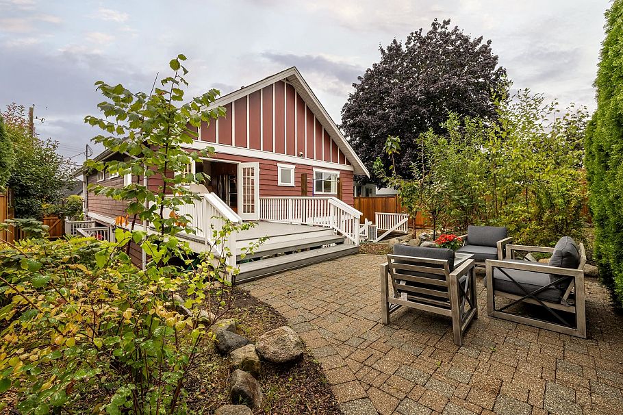 518 E 7th Street North Vancouver, BC - 19