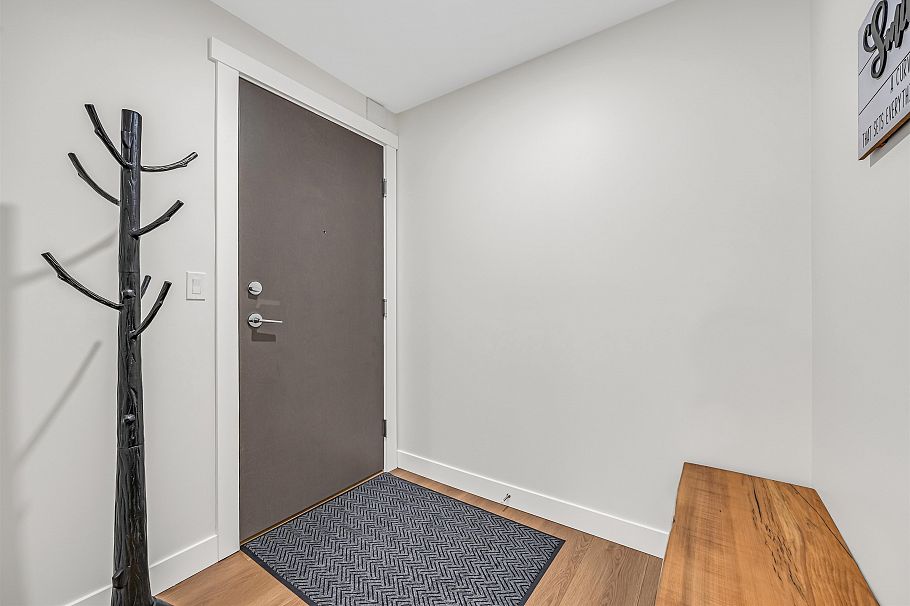 404 2632 Library Lane North Vancouver, BC - 26