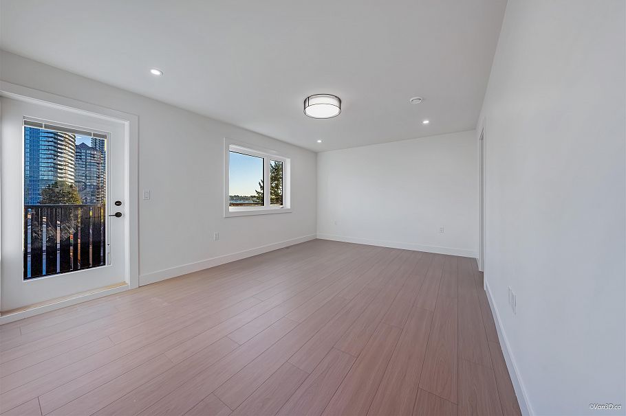 4 4211 Graveley Street Burnaby, BC - 23