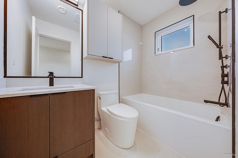 4 4211 Graveley Street Burnaby, BC - 20