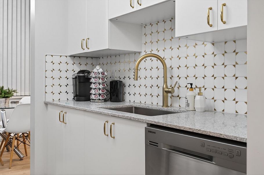 311 1010 Howe Street Vancouver, BC - 13