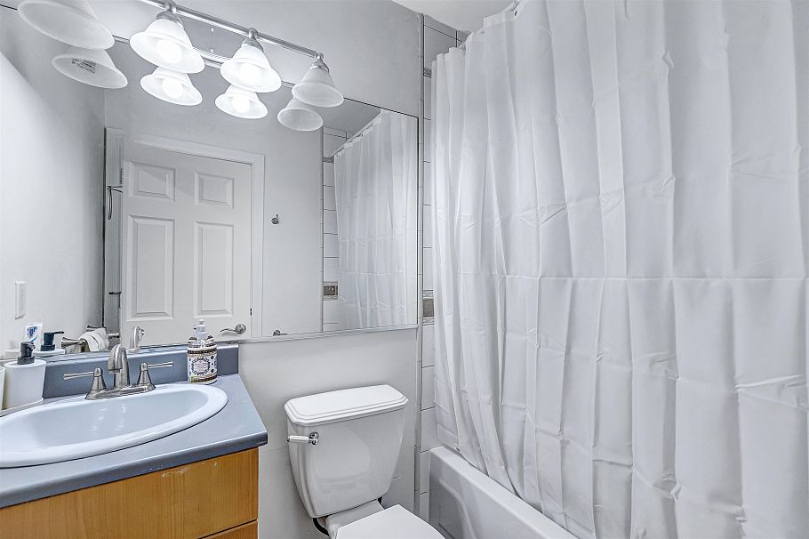 1219 Arborlynn Drive North Vancouver, BC - 26