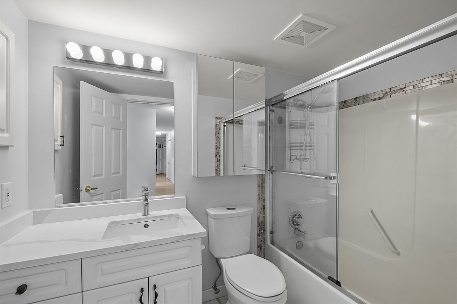 609 555 W 28th Street North Vancouver, BC - 13