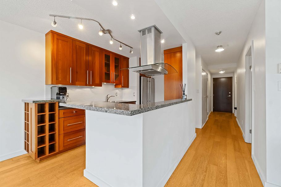 406 1510 W 1st Avenue Vancouver, BC - 5