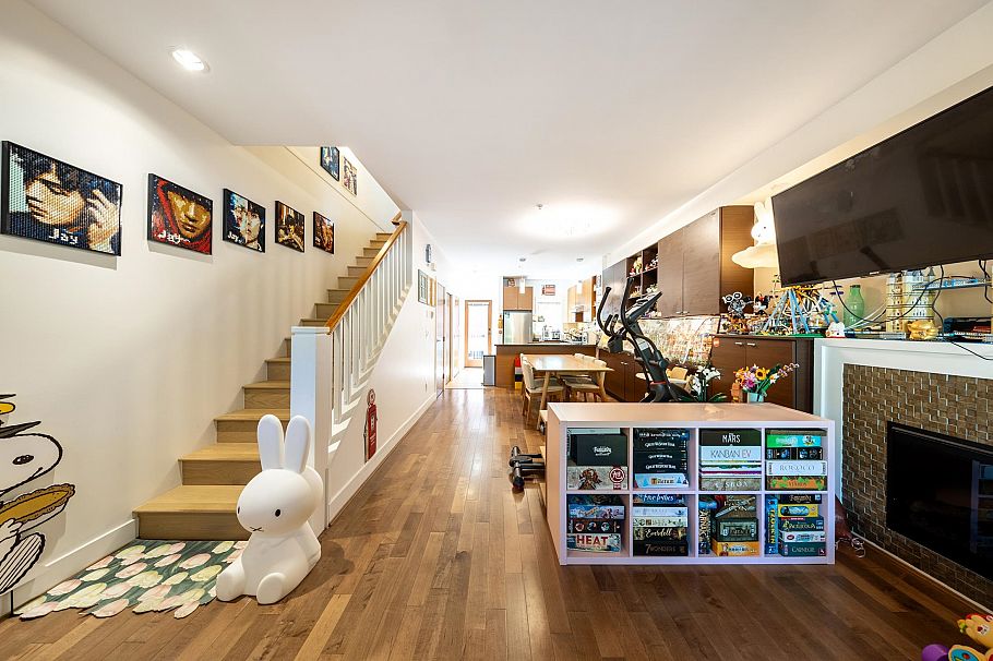 1016 W 45th Avenue Vancouver, BC - 16