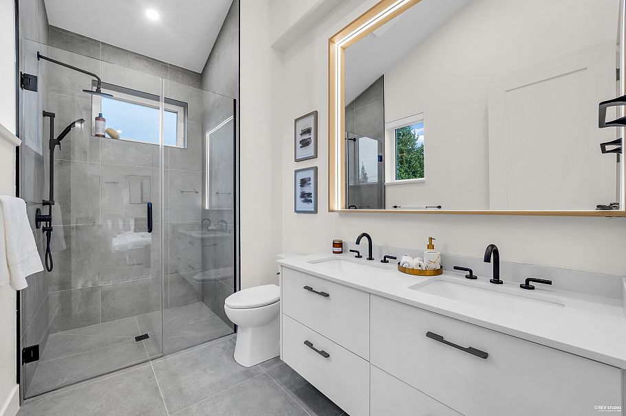 1 65 E King Edward Avenue Vancouver, BC - 19