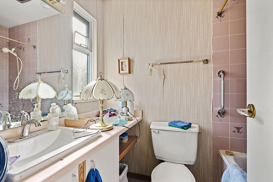 1621 Fell Avenue North Vancouver, BC - 19