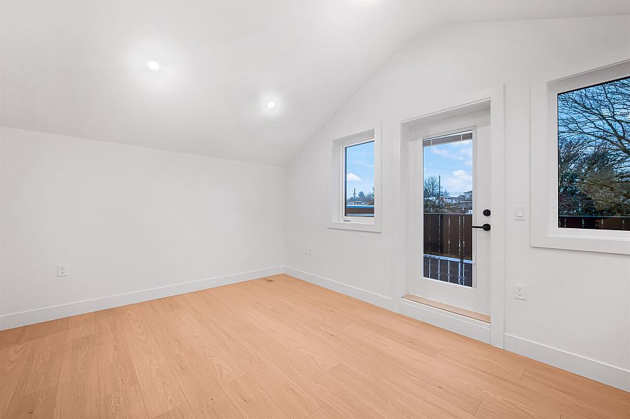 4 5554 Culloden Street Vancouver, BC - 24