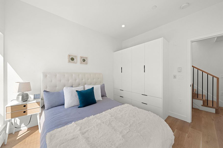 2412 Victoria Drive Vancouver, BC - 8