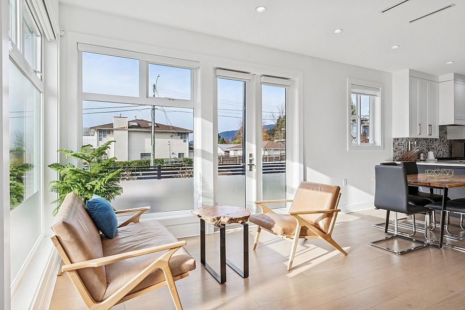 366 W Keith Road North Vancouver, BC - 5